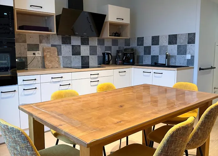 Au Fil De Vos Nuits Lustin